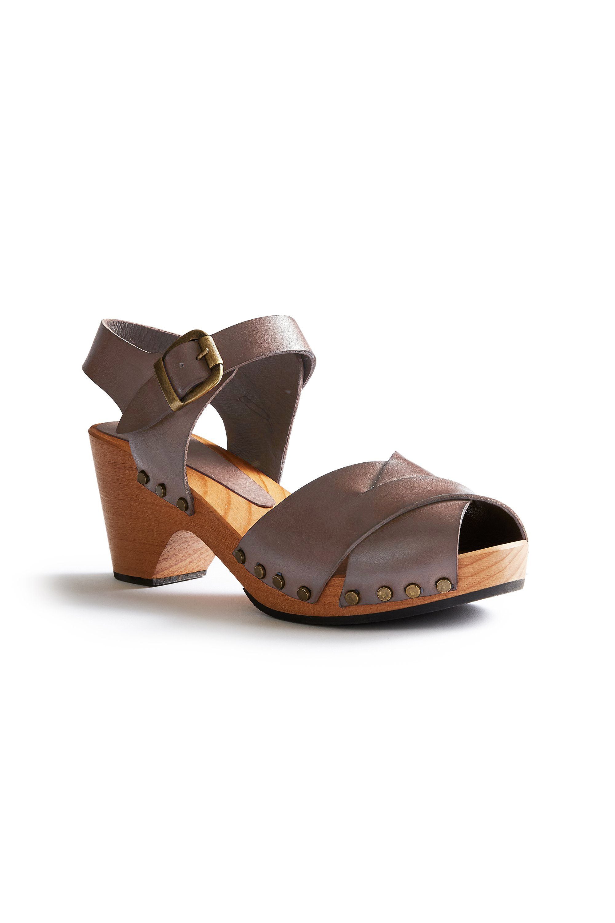 cross-over clogs in dark taupe