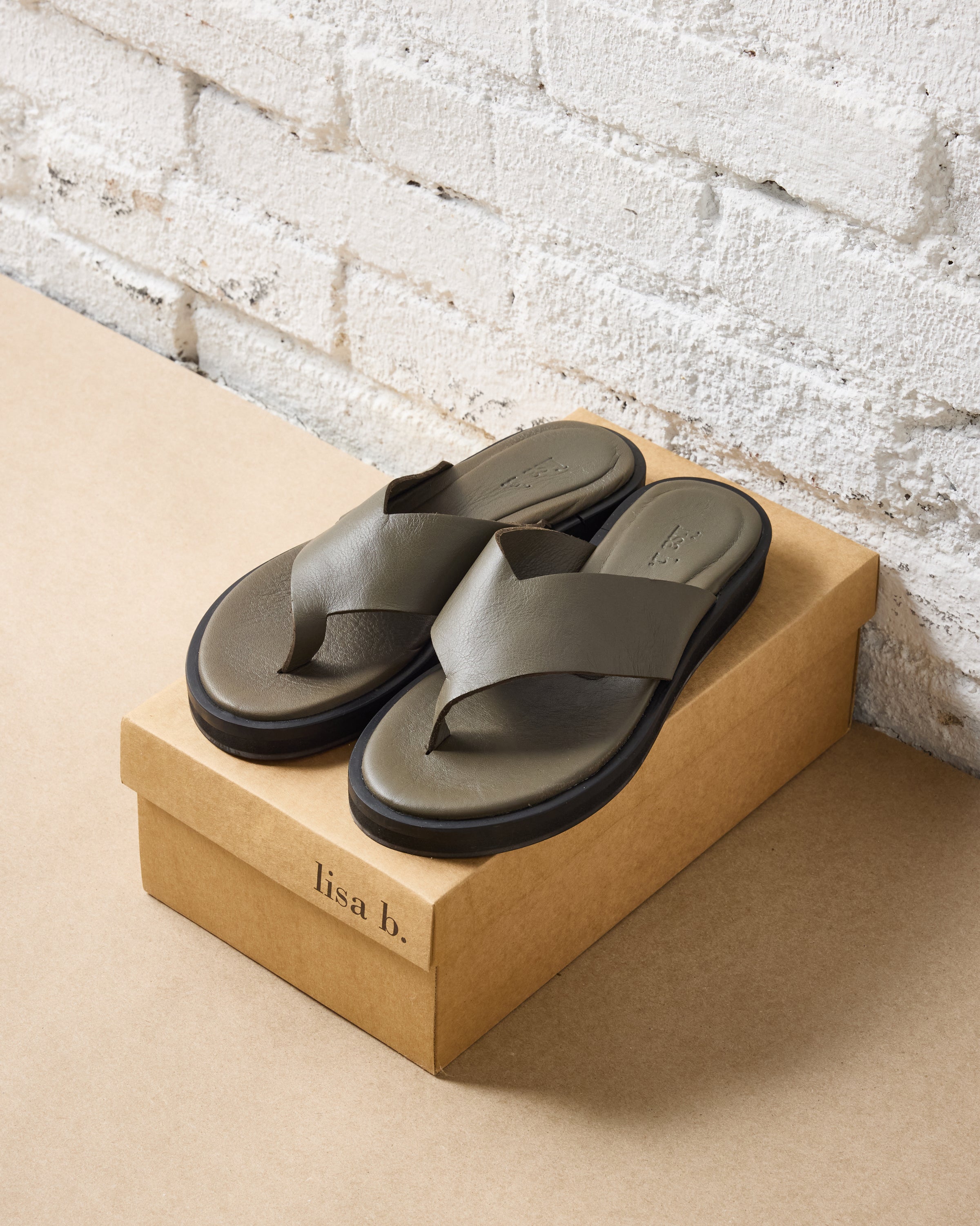 lisa b. Olive Leather Flip-flop