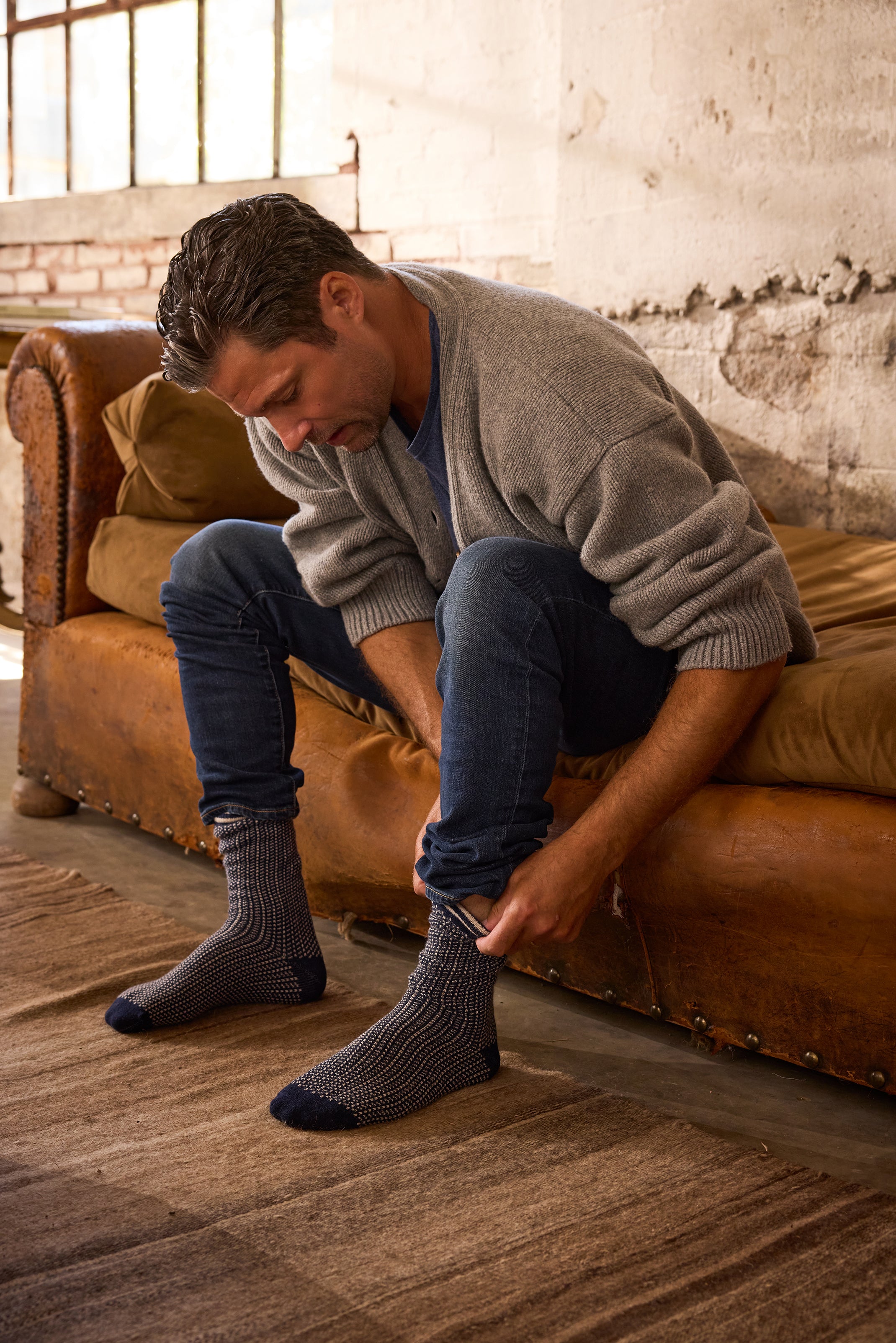 lisa b. wool cashmere men socks | nordic birdseye crew in navy
