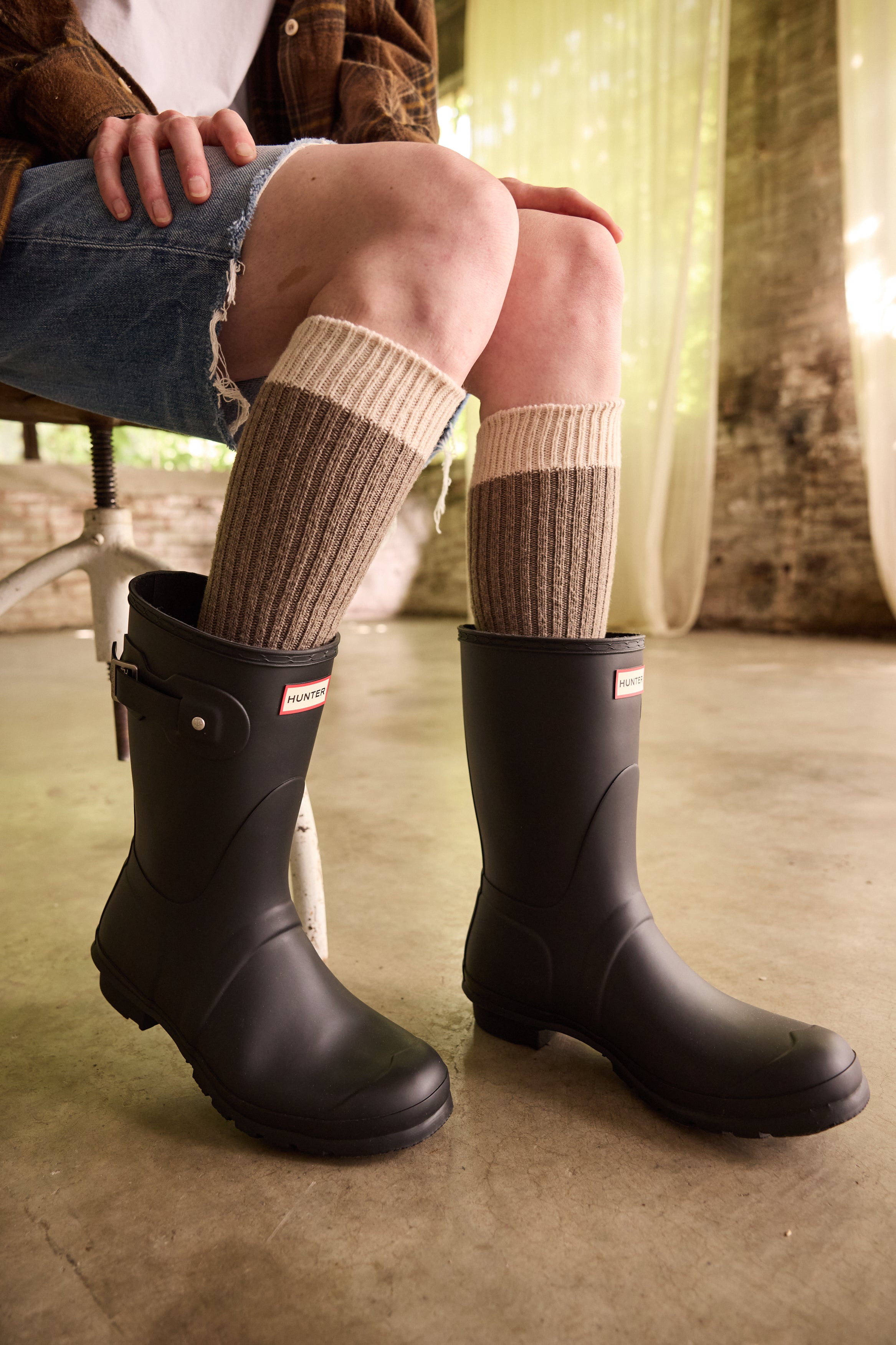 créme top ribbed knee high
