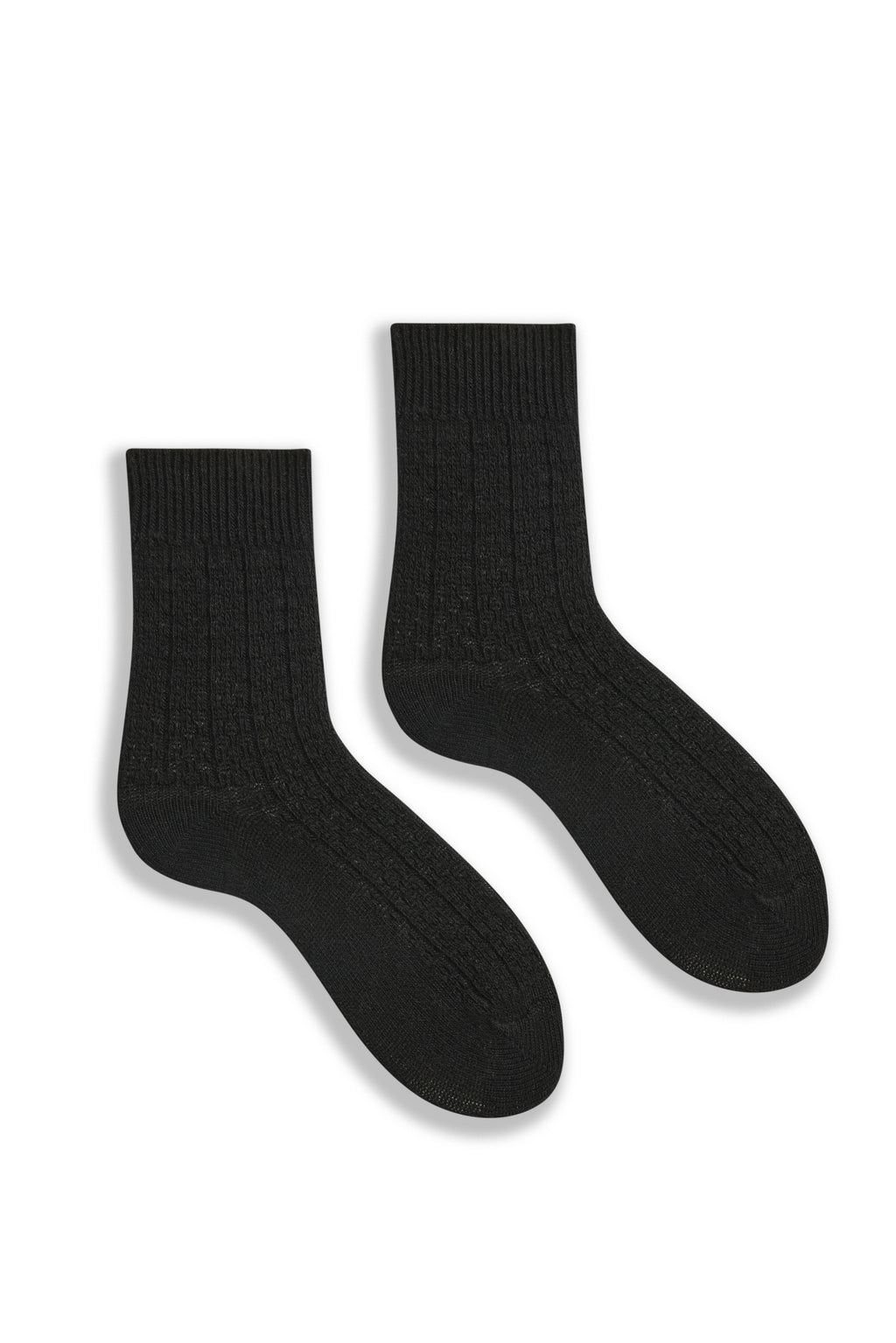 lisa b. wool cashmere women socks | rope stitch quarter-crew in black