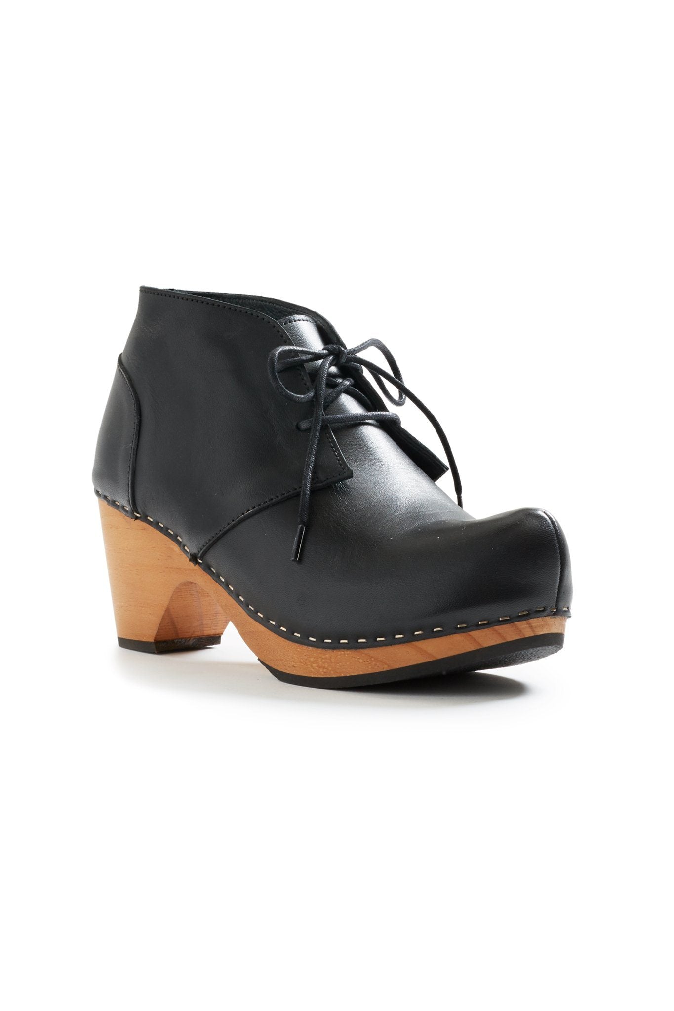 toe seam leather bootie clogs in black Clogs lisa b. 