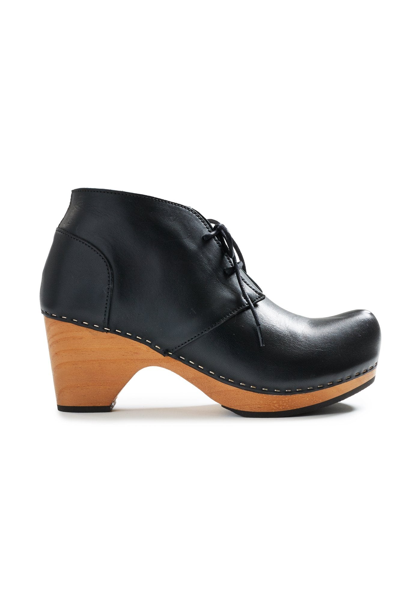 toe seam leather bootie clogs in black Clogs lisa b. black 36 (US 5.5-6) 