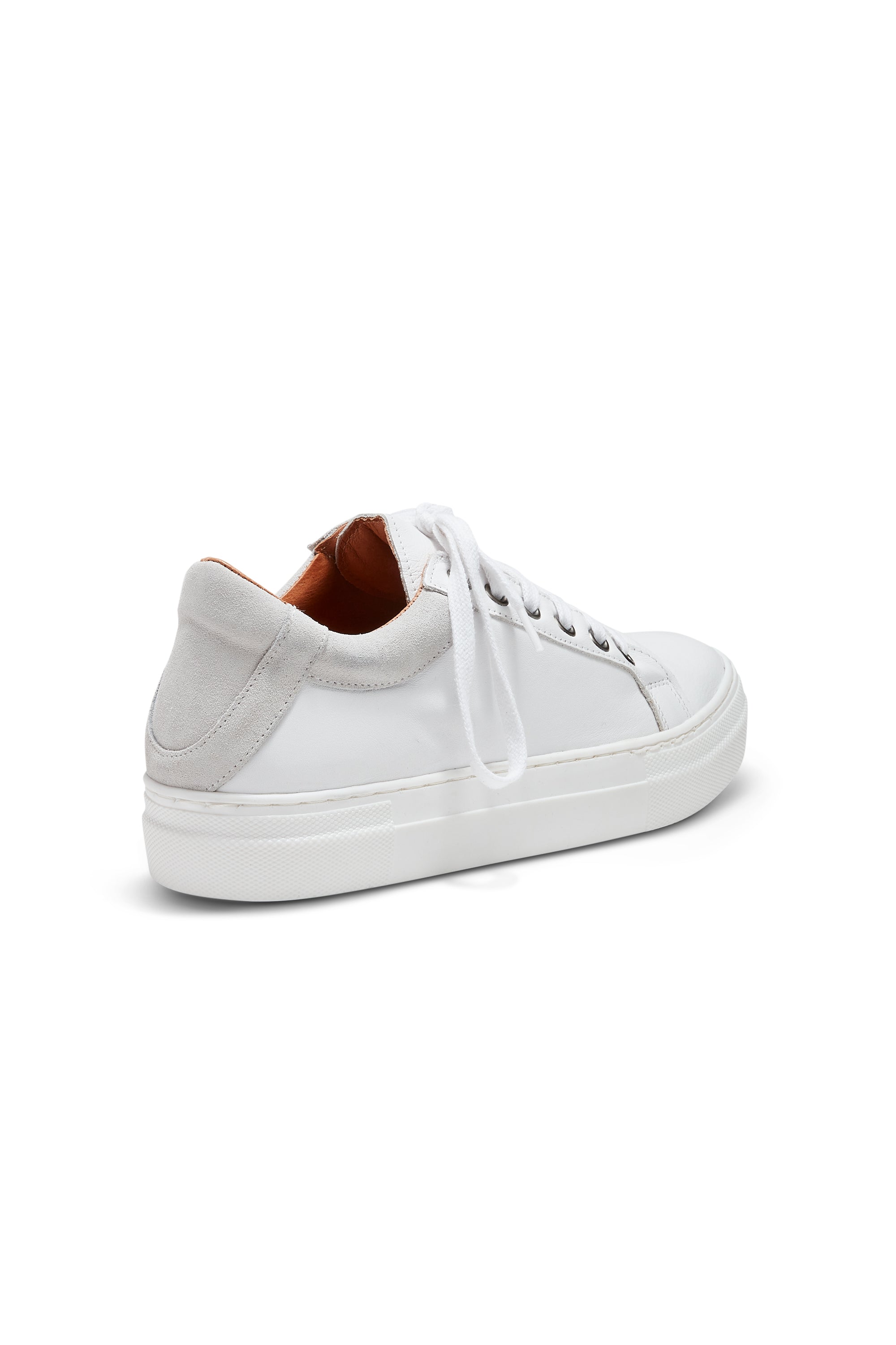 sneaker in white