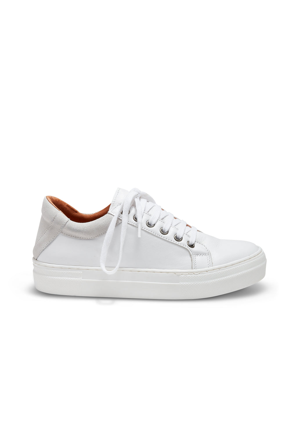 sneaker in white