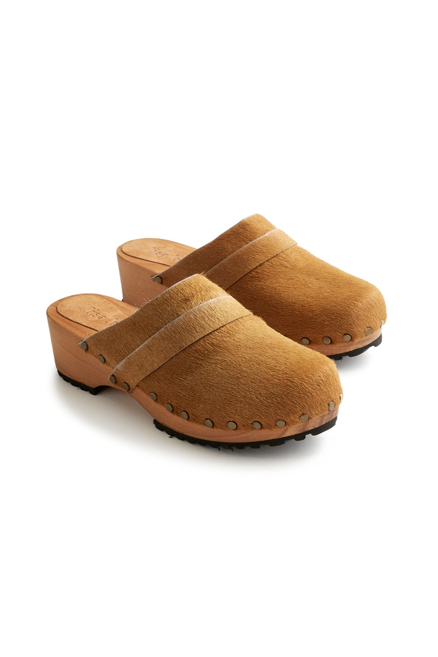 low heel classic clogs in camel cow hair Clogs lisa b. camel cow hair 36 (US 5.5-6) 