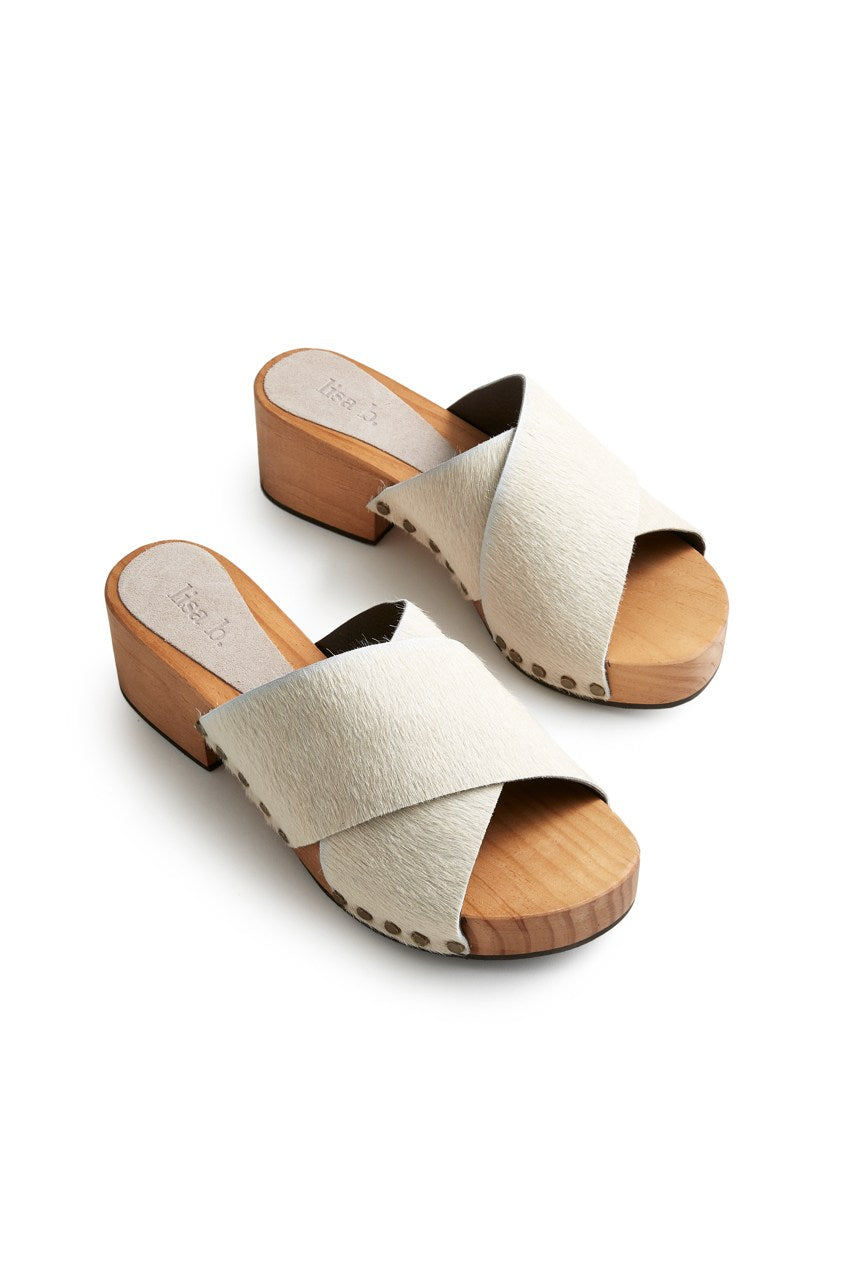 criss-cross slide clogs in créme cow hair Clogs lisa b. 